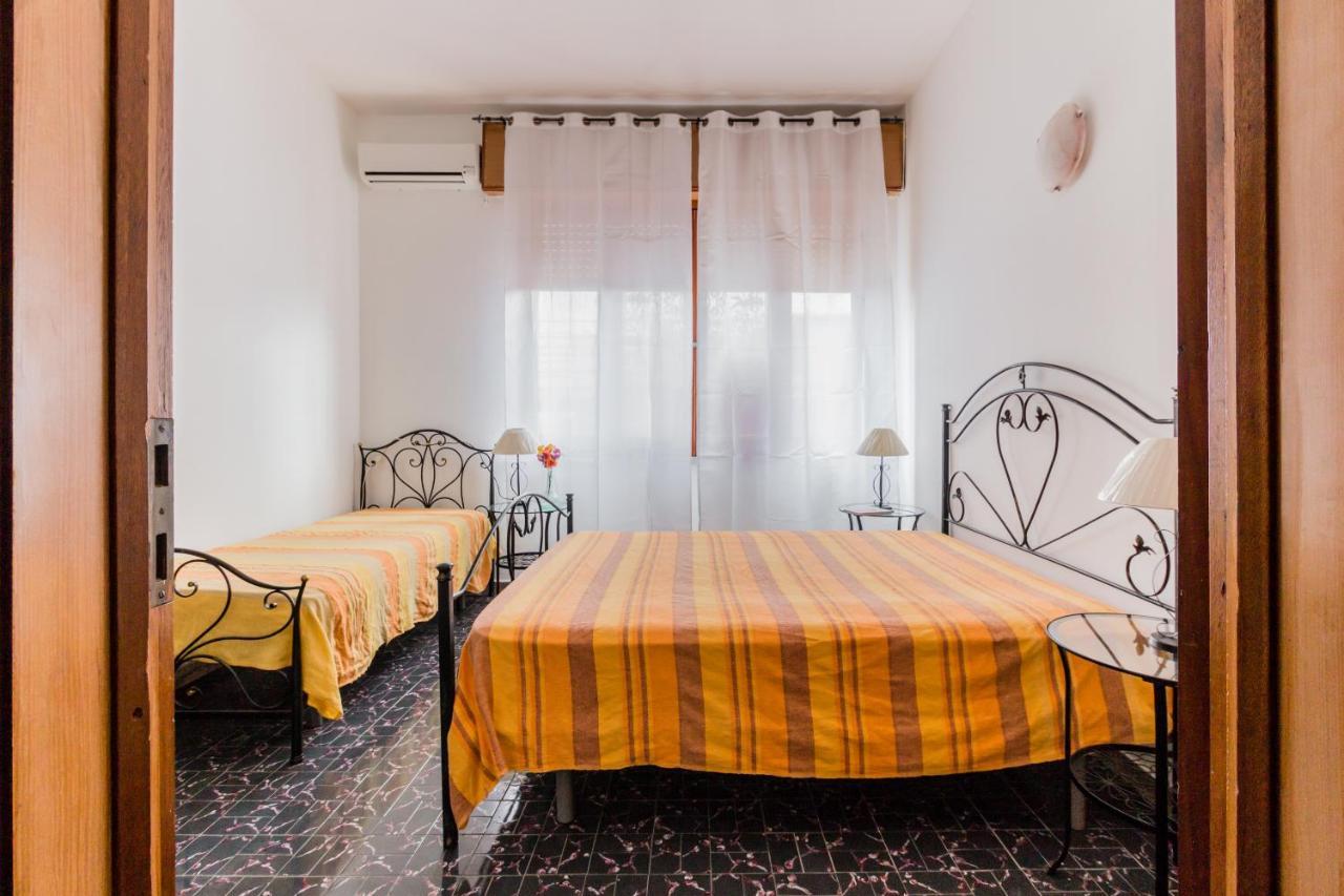 Terre Di Mare Near The Sandy Beach With Pool, Parking & Wifi Fontane Bianche Kültér fotó