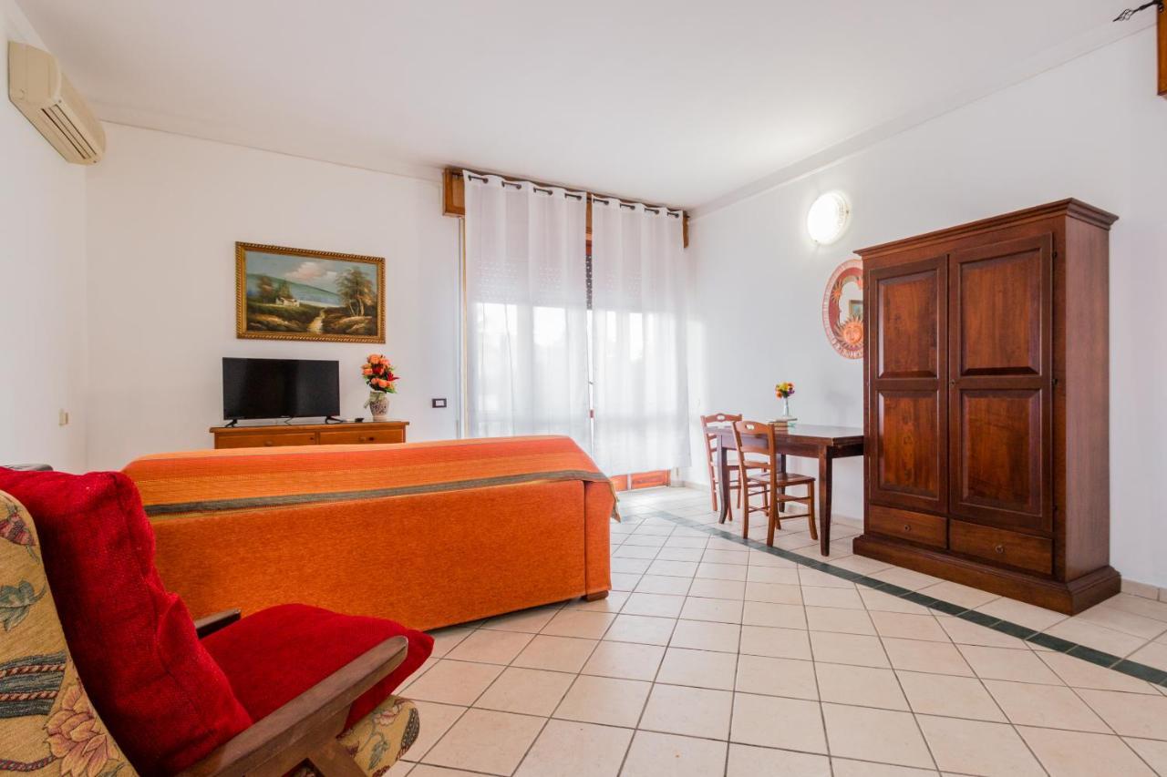 Terre Di Mare Near The Sandy Beach With Pool, Parking & Wifi Fontane Bianche Kültér fotó